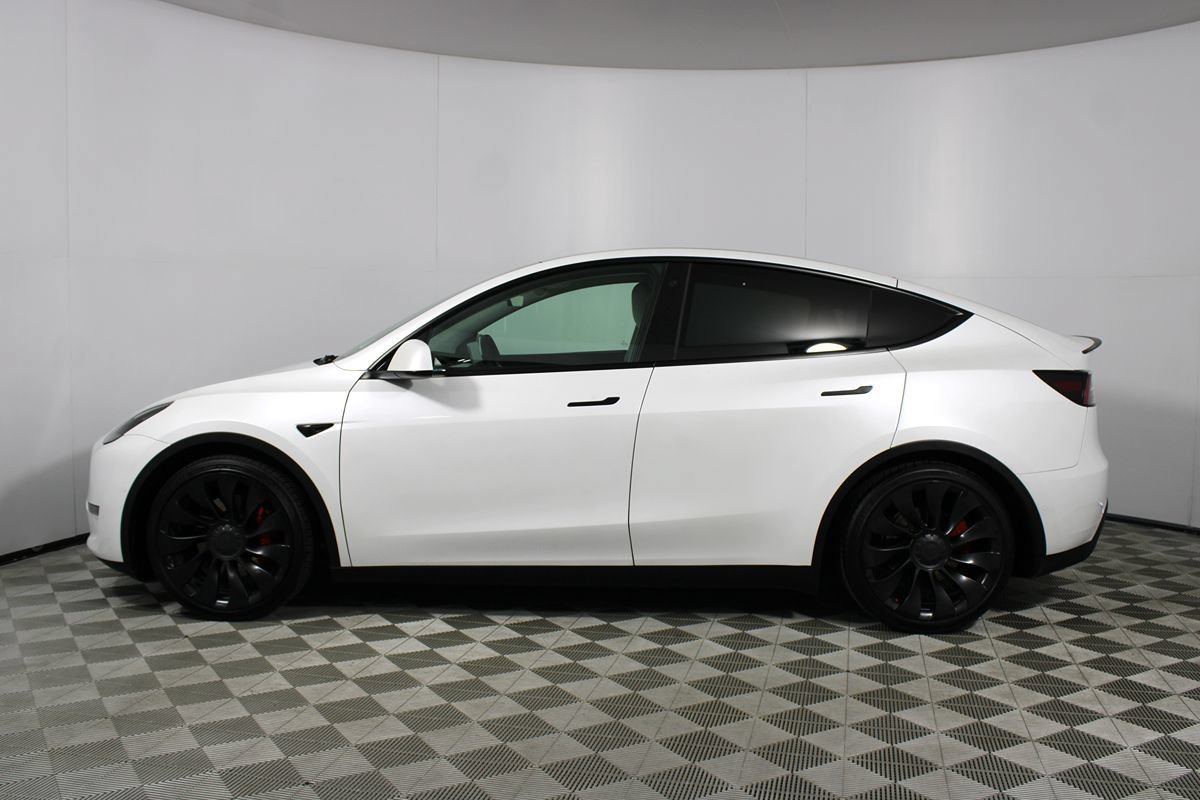 Used 2022 Tesla Model Y Performance AWD/4WD image 32