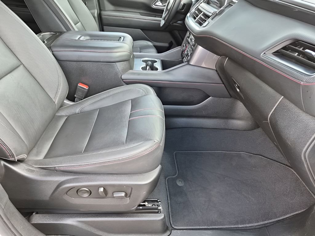 Used 2023 Chevrolet Suburban RST w/ Luxury Package image 16