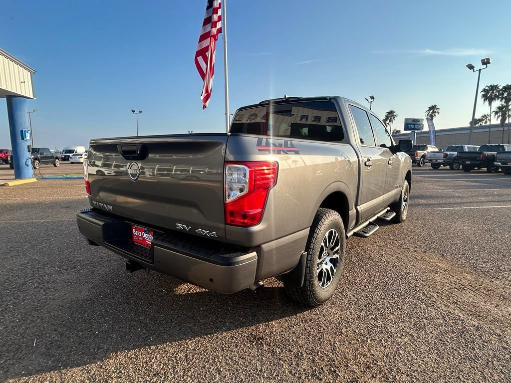 Used 2024 Nissan Titan SV w/ SV Convenience Package AWD/4WD image 6