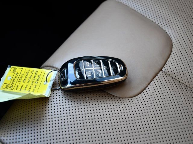 Used 2023 Hyundai Santa Fe Calligraphy image 14