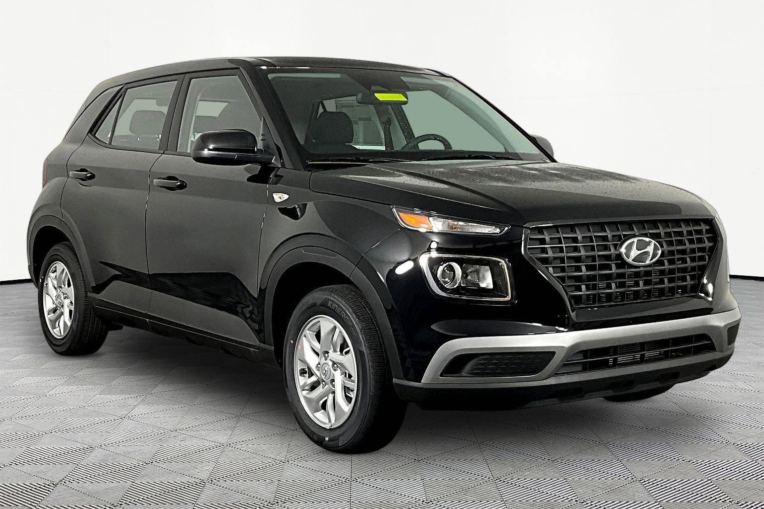 New 2026 Hyundai Venue SE FWD image 3