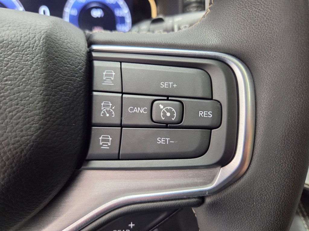 Used 2024 Jeep Wagoneer Series II AWD/4WD image 38