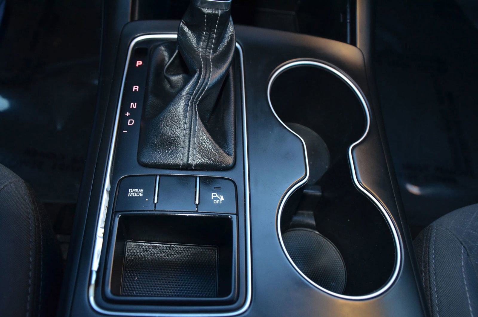 Used 2019 Kia Sorento LX Sport Utility 4D w/ LX V6 Convenience Package image 28