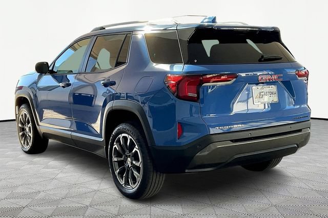 New 2026 GMC Terrain Elevation w/ Black Edition FWD image 3