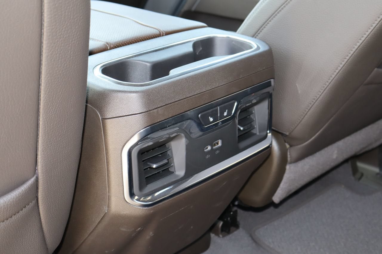 Used 2025 GMC Sierra 1500 Denali w/ Denali Reserve Package AWD/4WD image 19