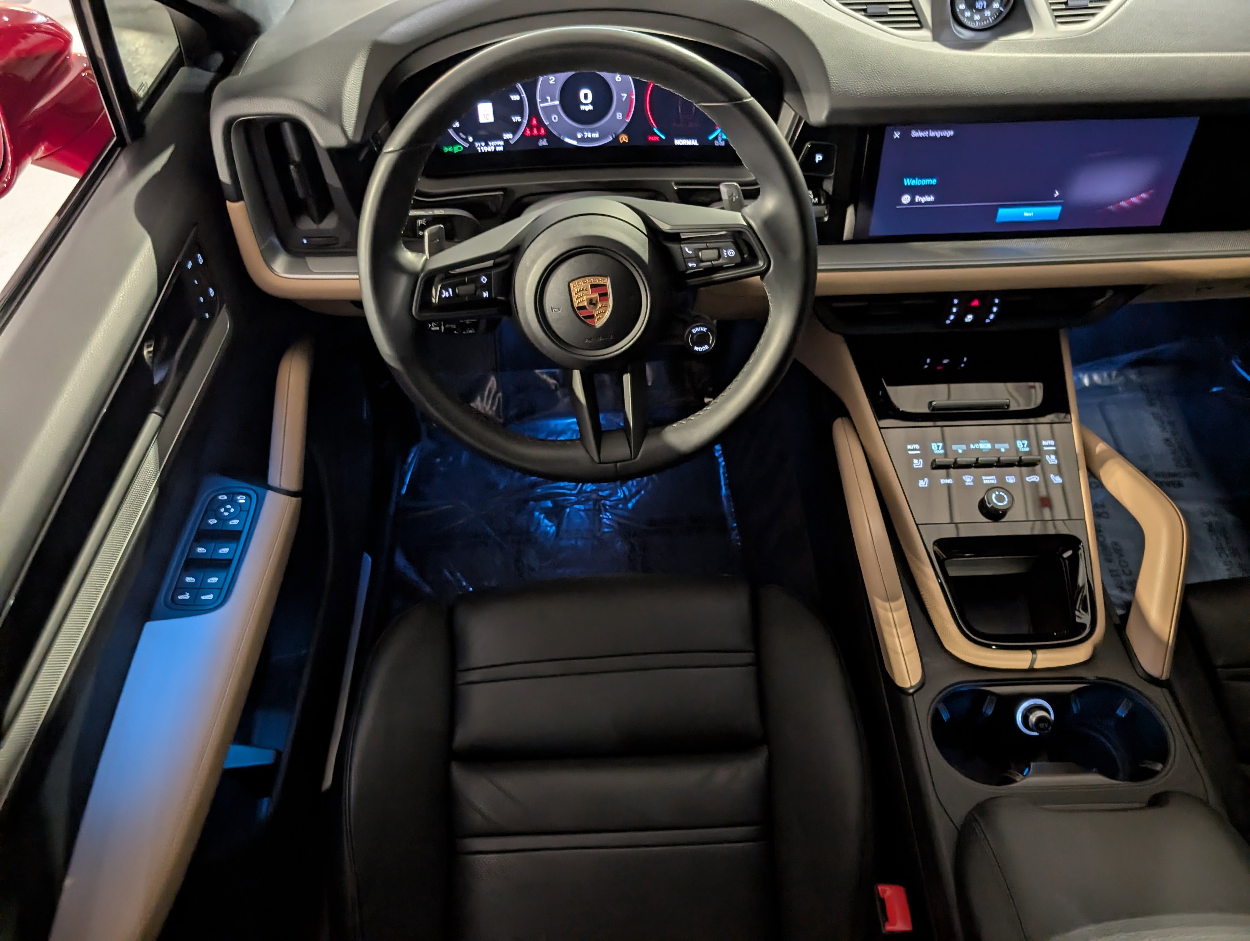 Certified 2024 Porsche Cayenne S AWD/4WD image 6