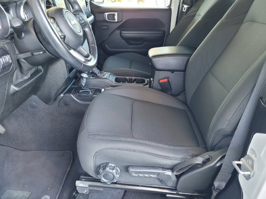 Used 2021 Jeep Wrangler Sport AWD/4WD image 12
