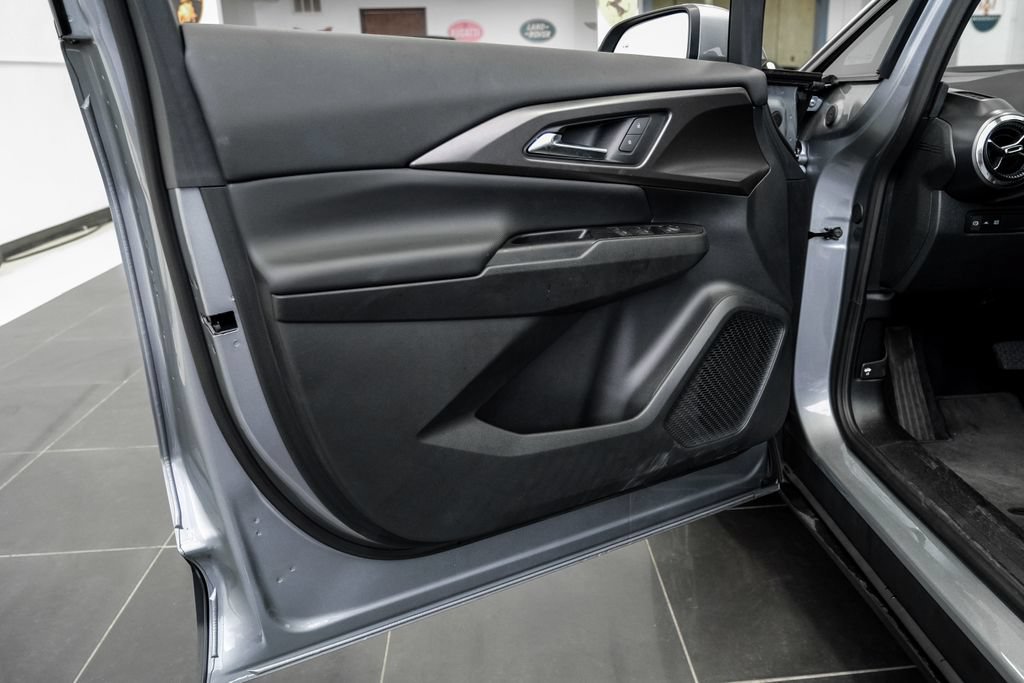 Used 2026 Chevrolet Equinox EV LT FWD image 39
