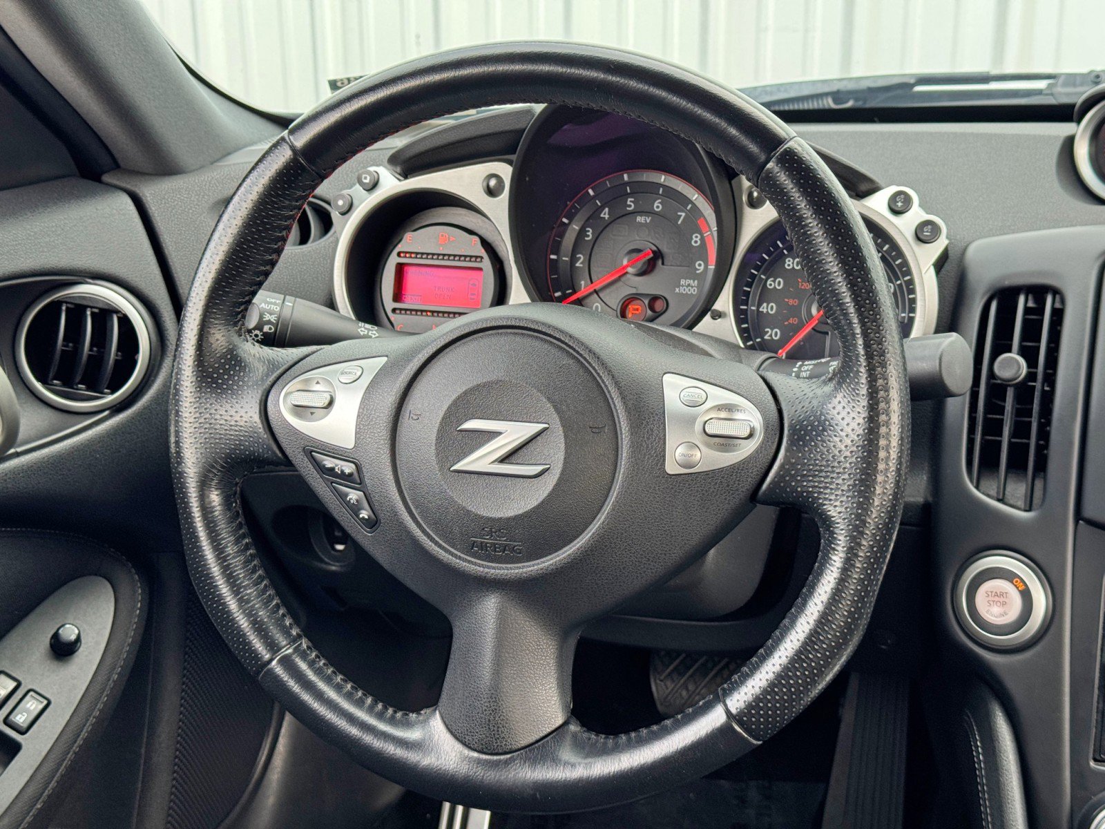 Used 2020 Nissan 370Z Coupe image 19