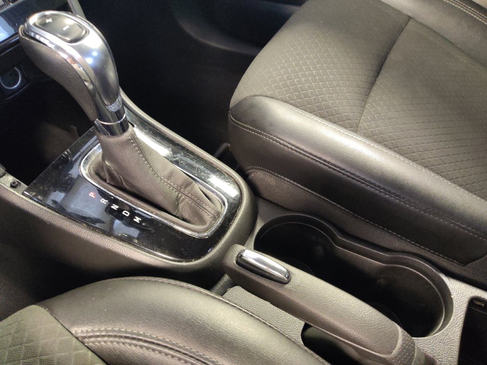 Used 2020 Buick Encore Preferred FWD image 26