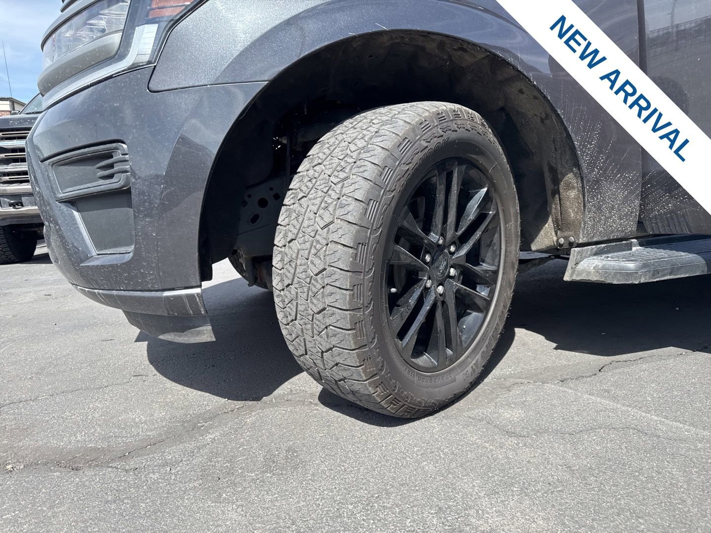 Used 2024 Ford Expedition Max XLT image 28