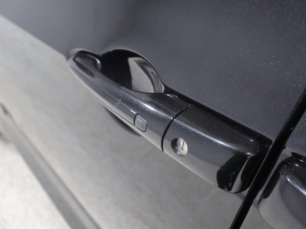 Certified 2023 Chrysler Voyager LX FWD image 11