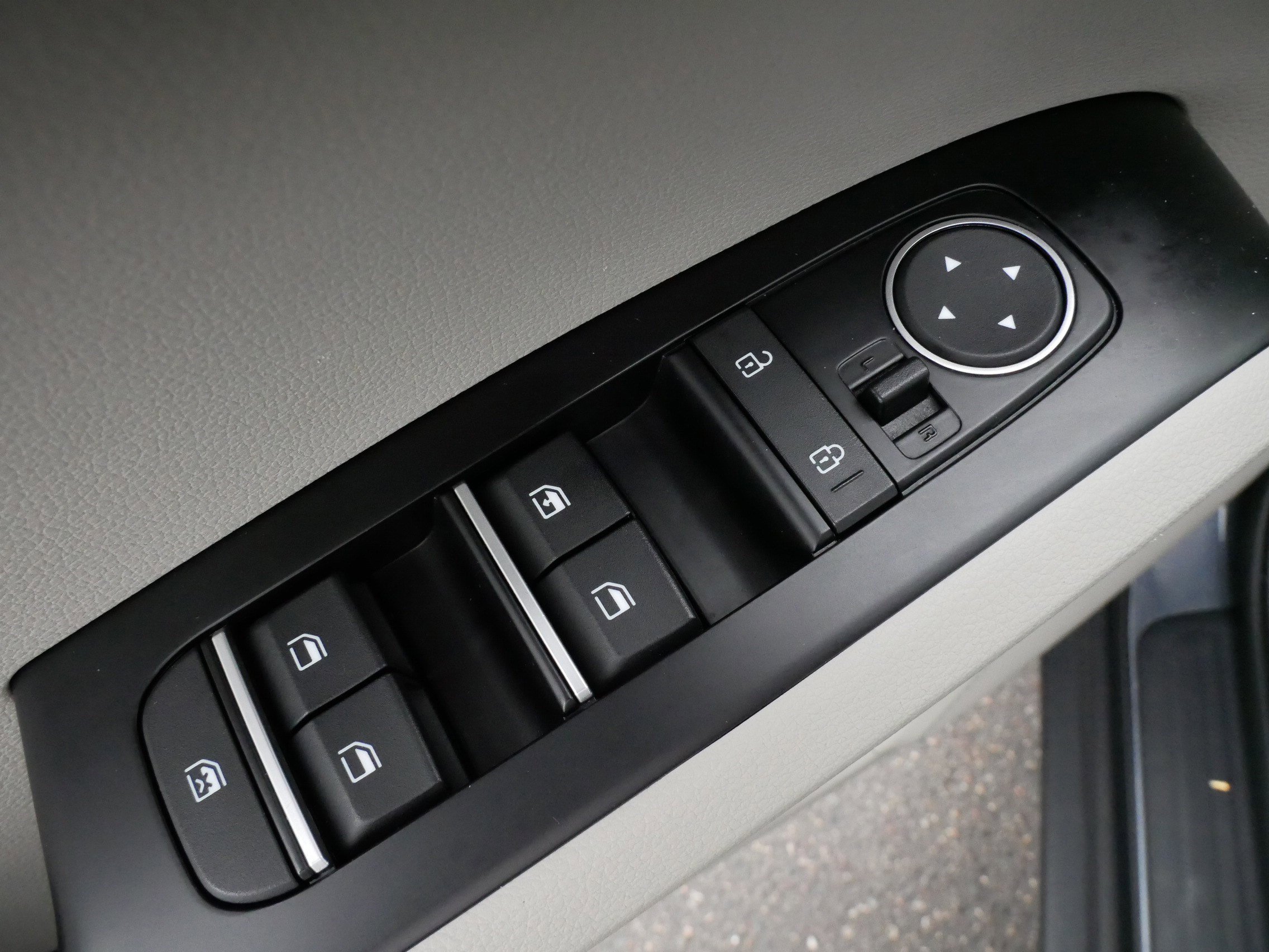 Used 2020 Kia Soul S FWD image 19