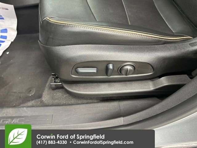 Used 2023 GMC Terrain AT4 image 36