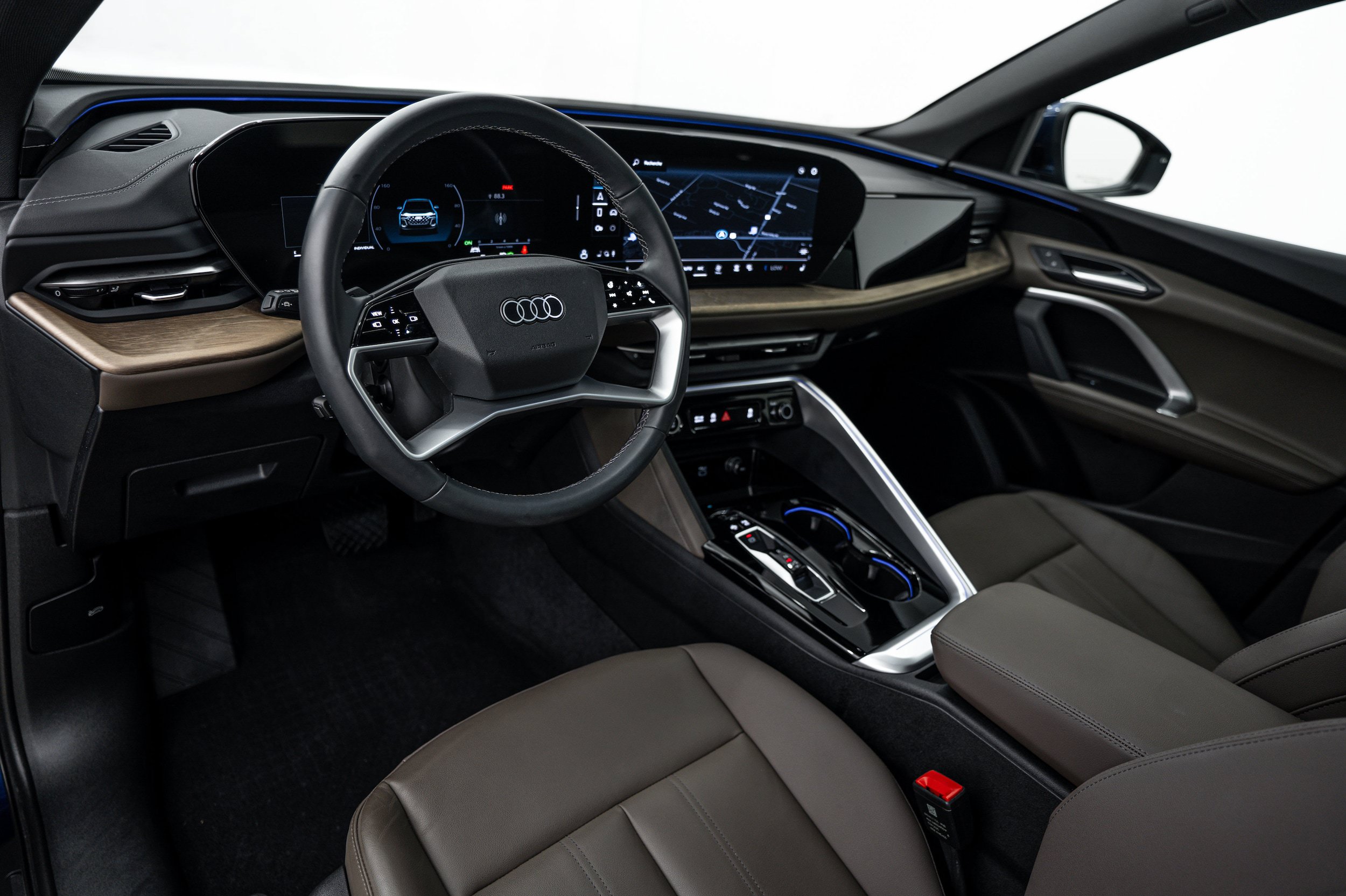 Used 2025 Audi Q5 Premium w/ Convenience Package AWD/4WD image 10
