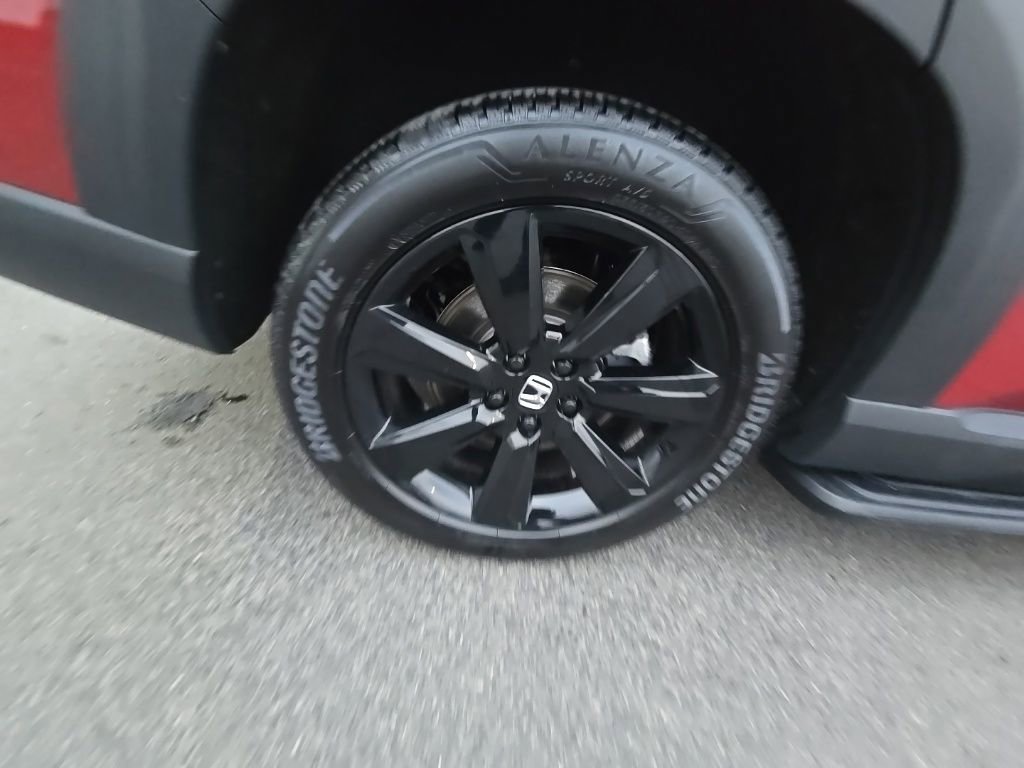 Used 2025 Honda Pilot Black Edition image 11