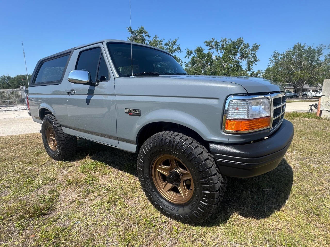 Used 1995 Ford Bronco XLT image 42