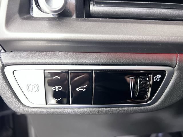 Used 2026 Cadillac Vistiq Platinum AWD/4WD image 17