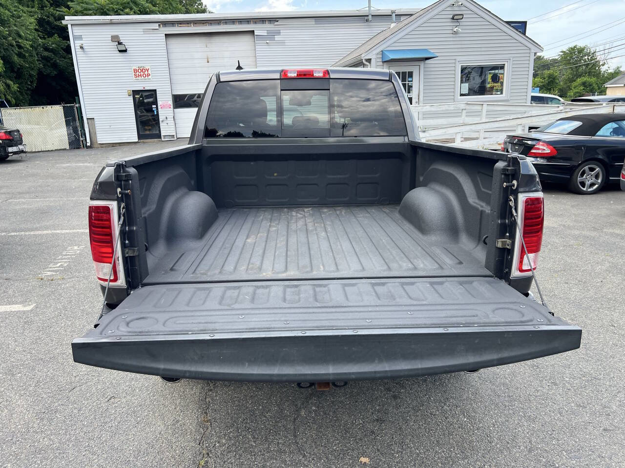 Used 2016 RAM 1500 Limited image 17