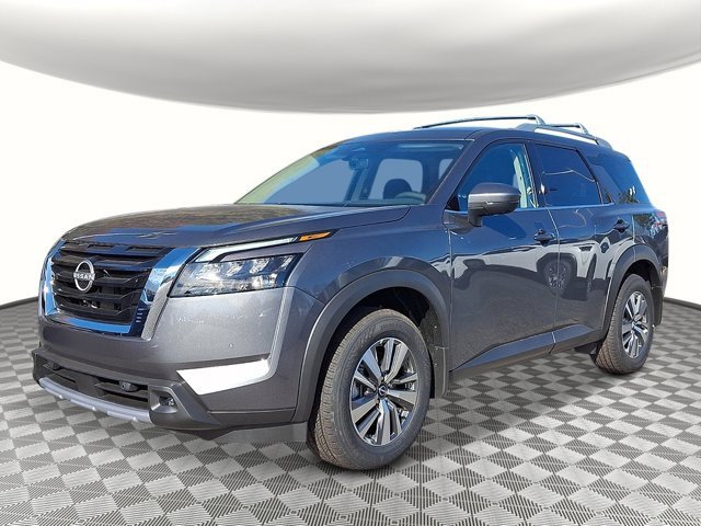 New 2025 Nissan Pathfinder SL image 1