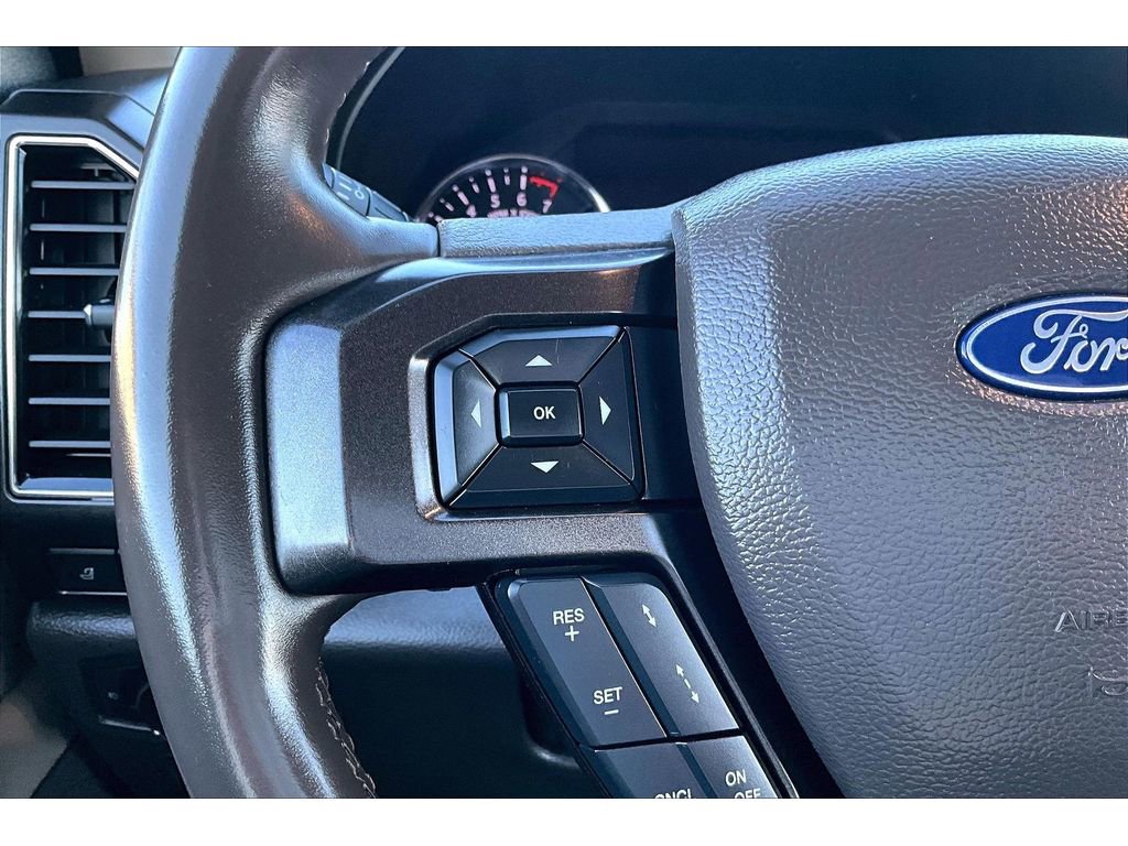 Used 2021 Ford Expedition Limited image 11