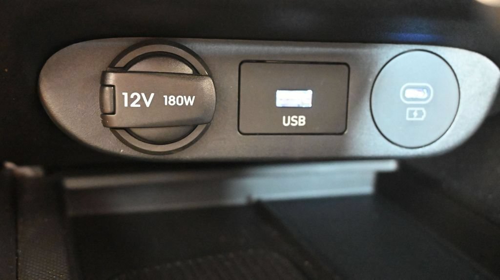 Certified 2025 Hyundai Elantra Sport FWD image 33