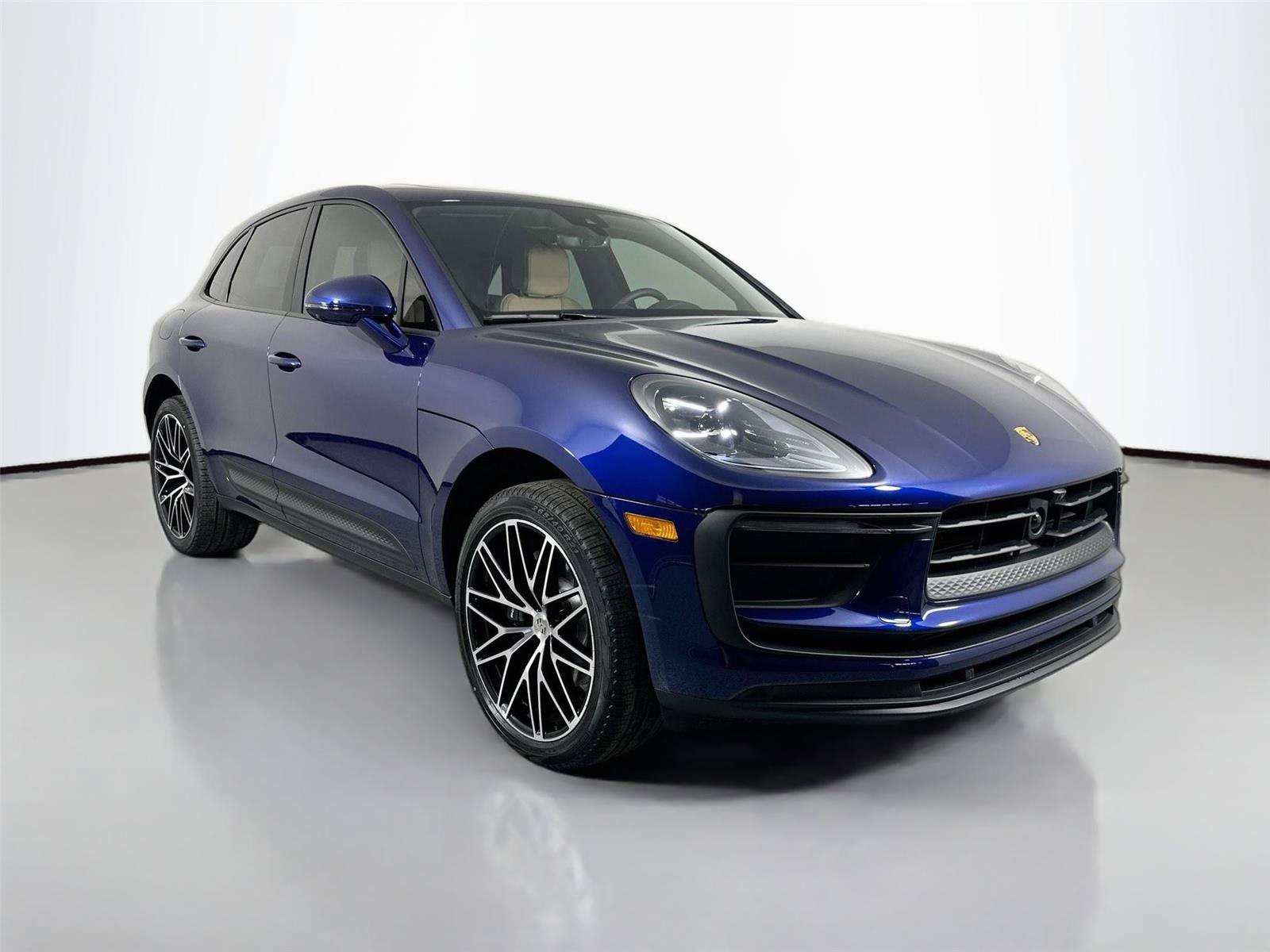 Certified 2026 Porsche Macan Turbo AWD/4WD image 9