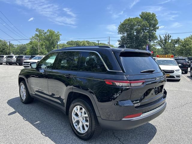 Used 2023 Jeep Grand Cherokee Limited AWD/4WD image 5