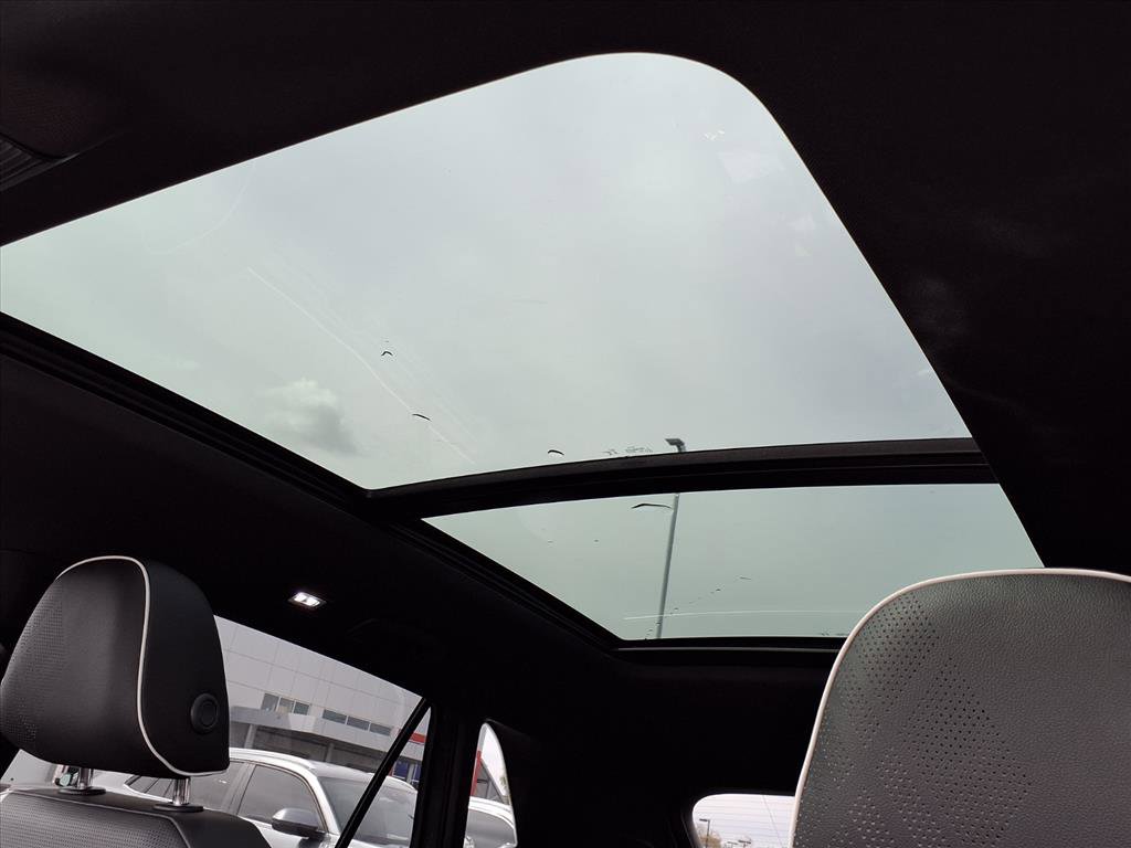 New 2026 Volkswagen Atlas Cross Sport SEL Premium R-Line image 9