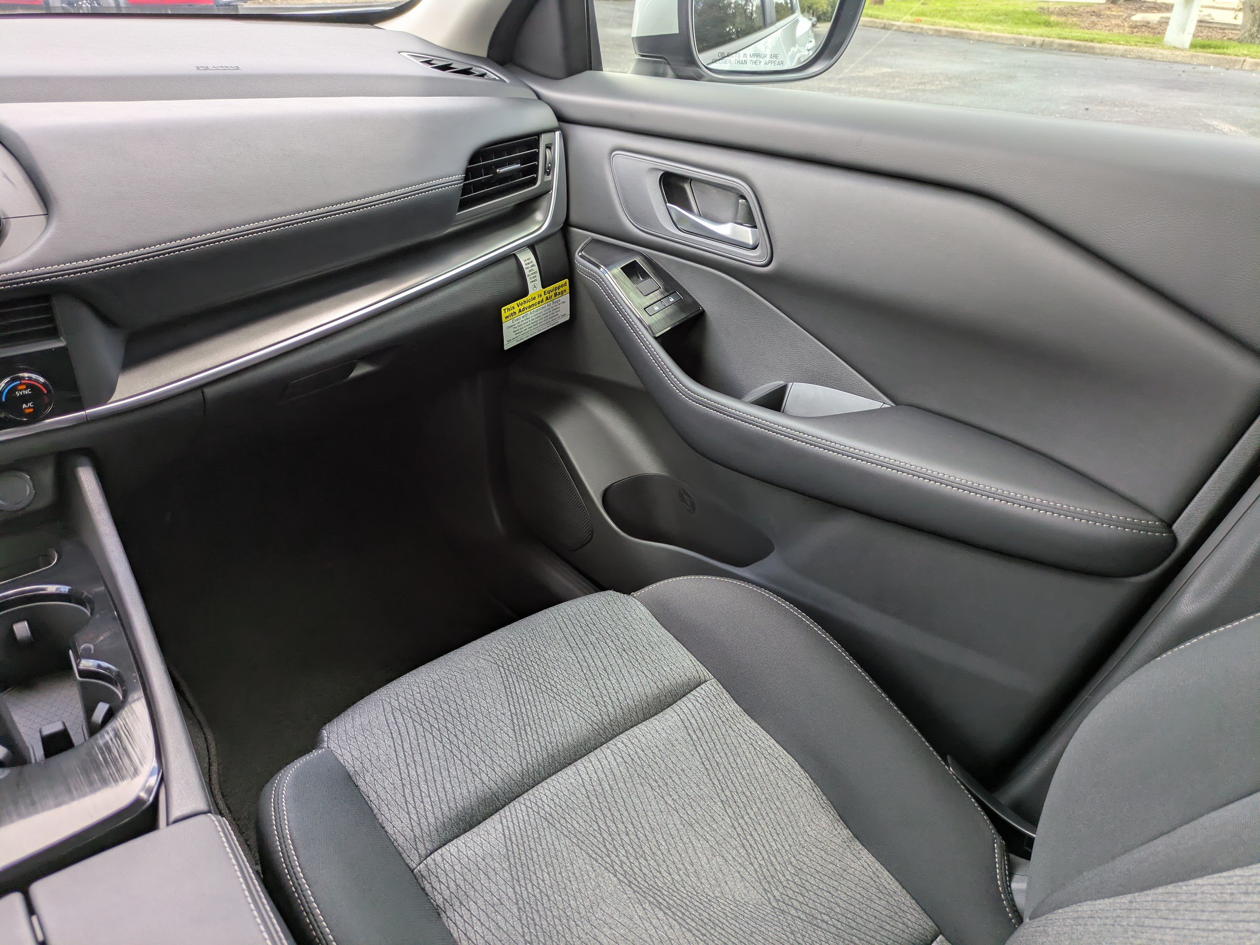 New 2026 Nissan Rogue SV FWD image 19