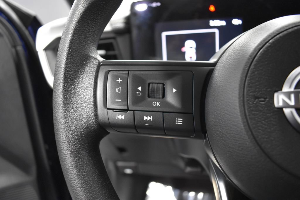 Certified 2025 Nissan Kicks SV image 24