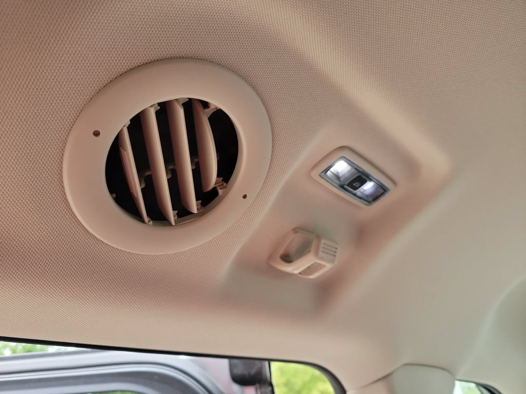 Used 2020 Ford Explorer Limited RWD image 33