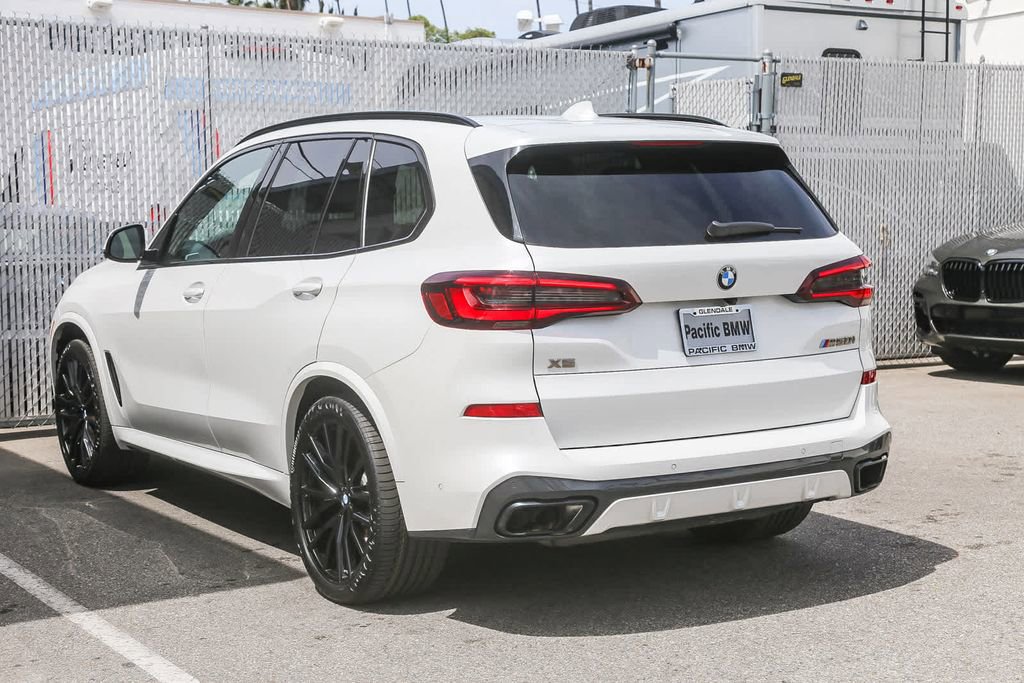 Used 2023 BMW X5 M50i image 4