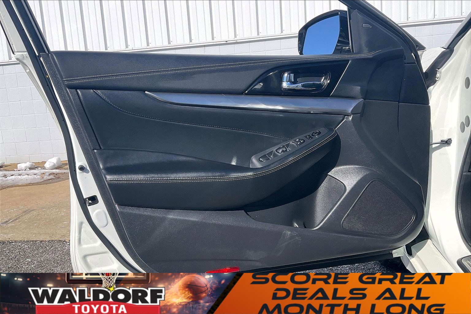 Used 2023 Nissan Maxima SV w/ Floor Mat Group image 27