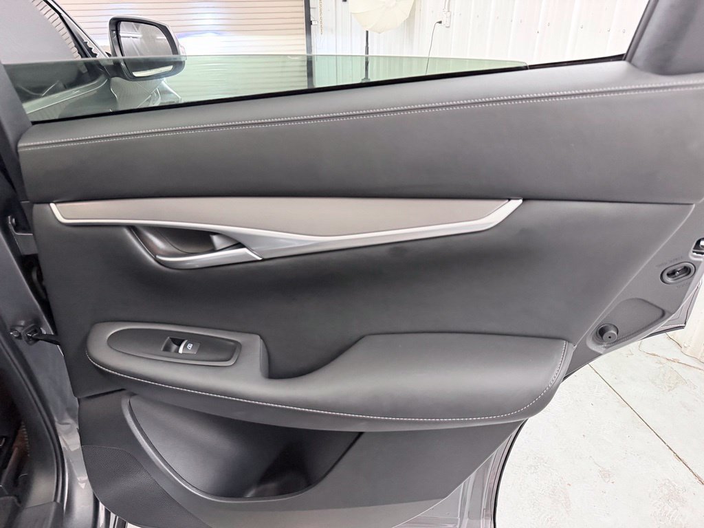 Certified 2023 INFINITI QX50 Luxe FWD image 37