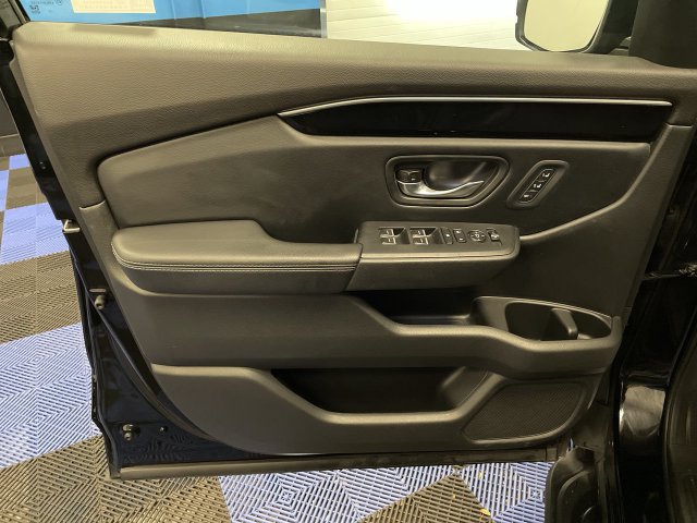 Certified 2023 Honda Pilot Touring image 13