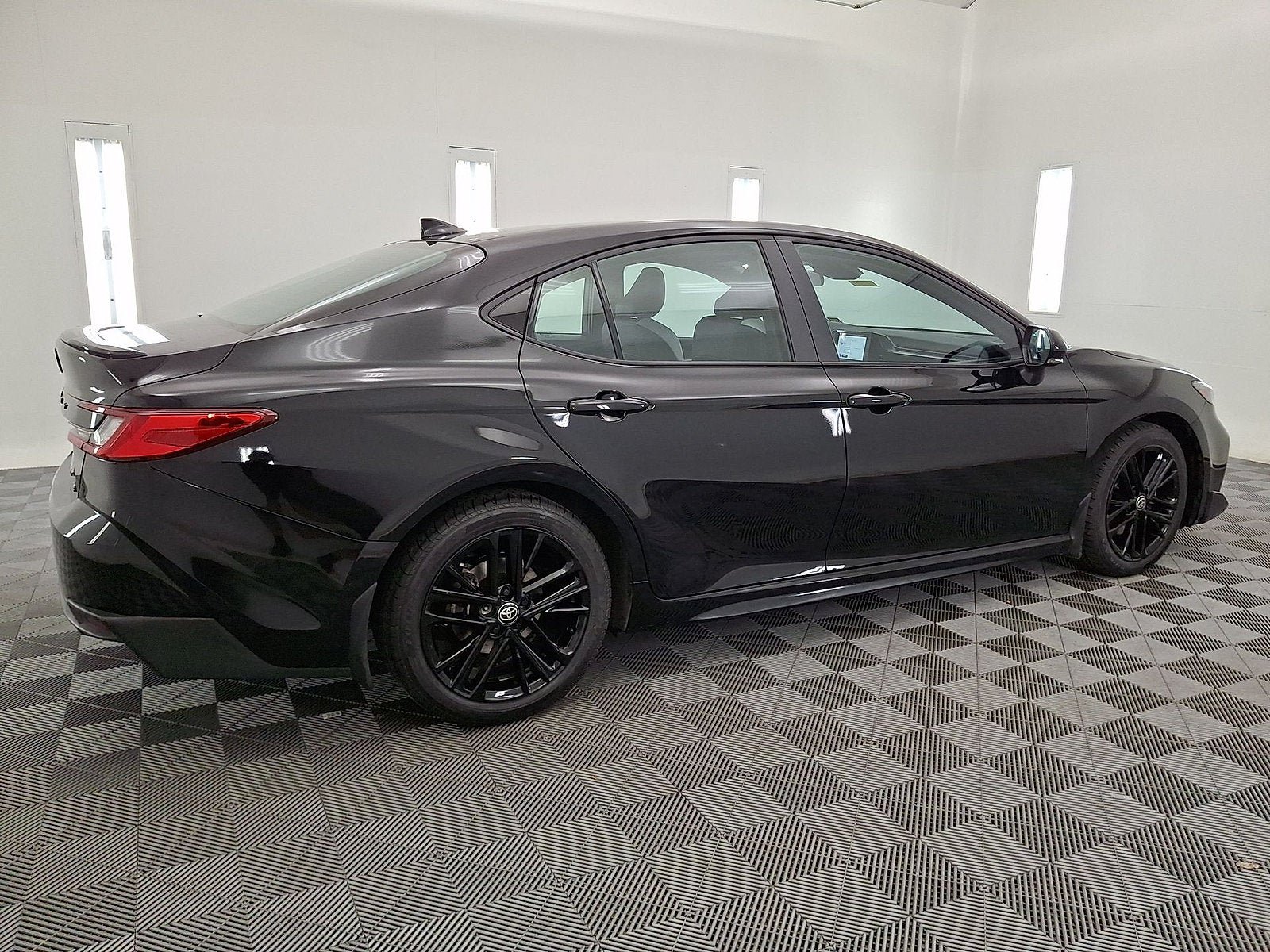Certified 2025 Toyota Camry SE FWD image 17