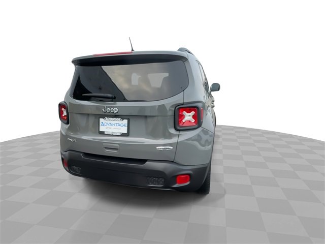 Used 2022 Jeep Renegade Latitude w/ Sun/Sound Group image 2