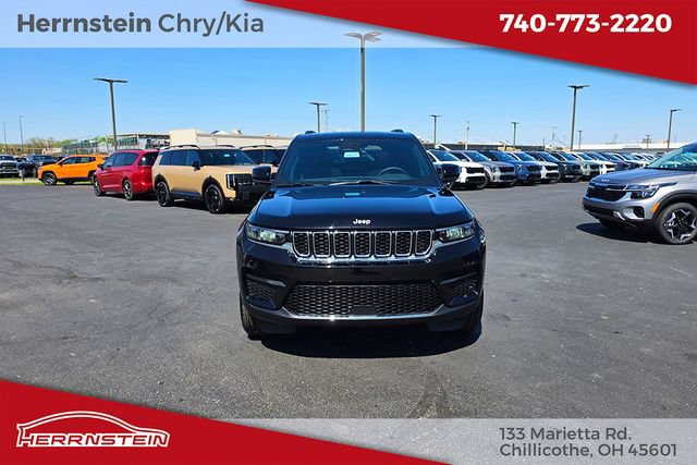 New 2026 Jeep Grand Cherokee Laredo X AWD/4WD image 2