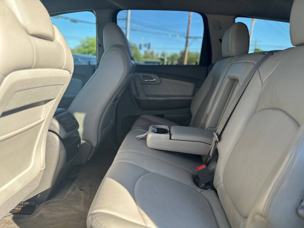 Used 2011 Chevrolet Traverse LT w/ LPO, 'HIT The Road' Package AWD/4WD image 18