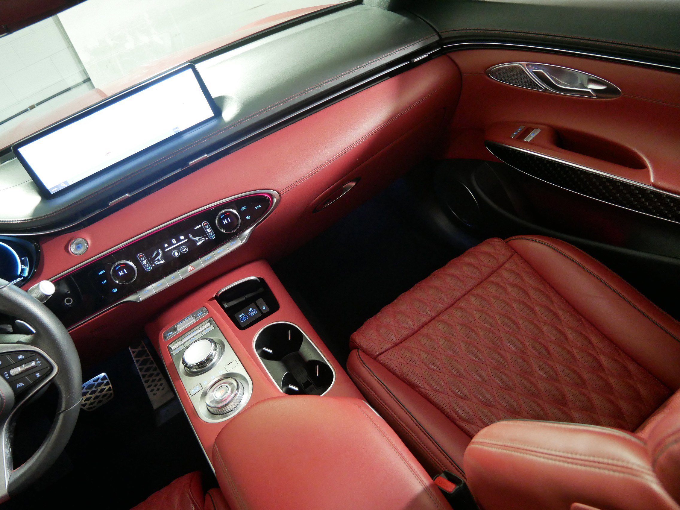 Used 2023 Genesis GV70 3.5T Sport w/ Sport Prestige Package image 11