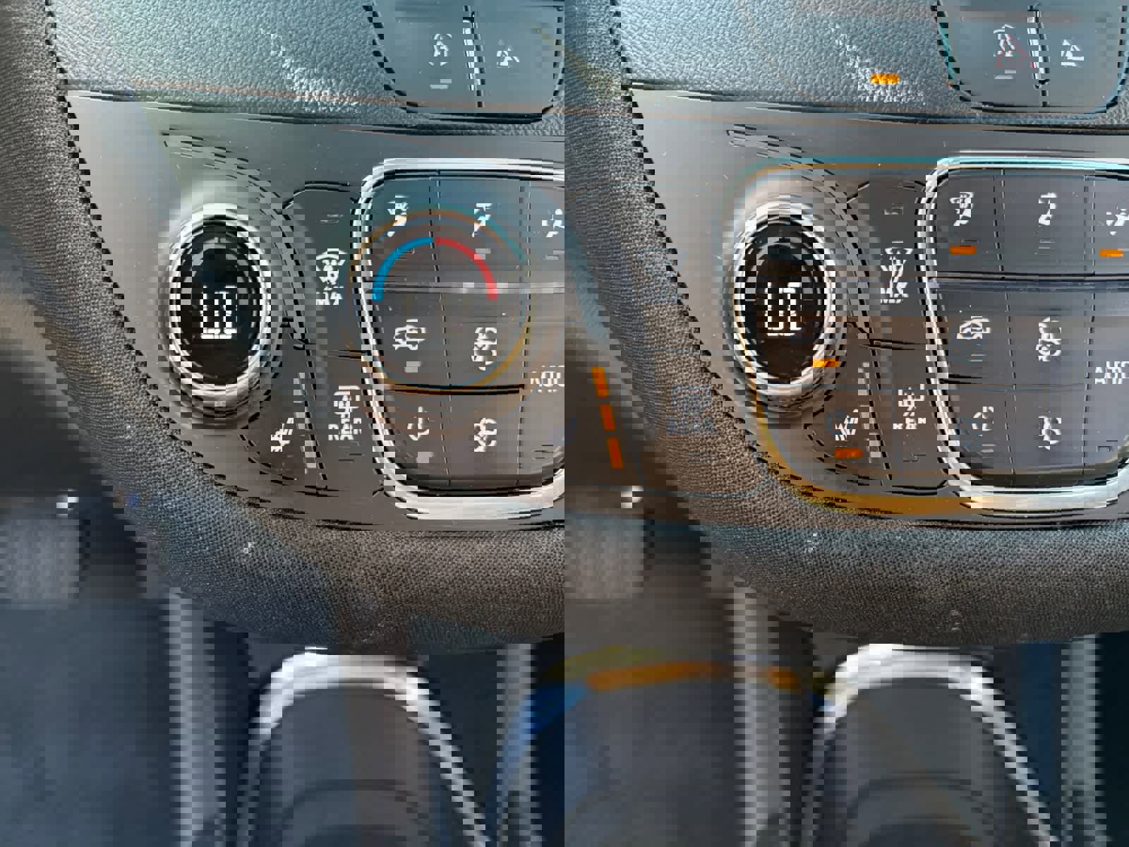 Used 2024 Chevrolet Malibu LT image 24