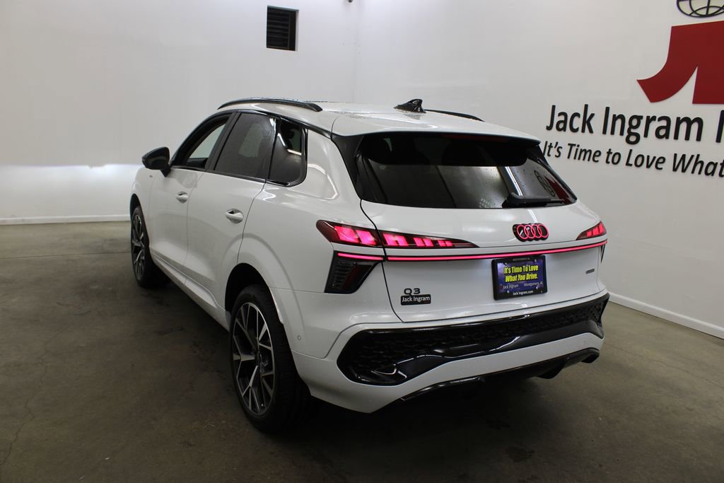 New 2026 Audi Q3 quattro 2.0T image 3