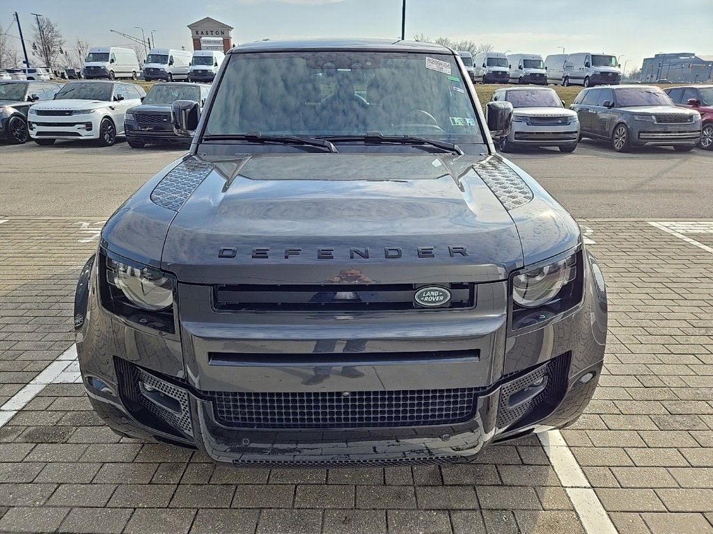 Certified 2025 Land Rover Defender 130 V8 image 2