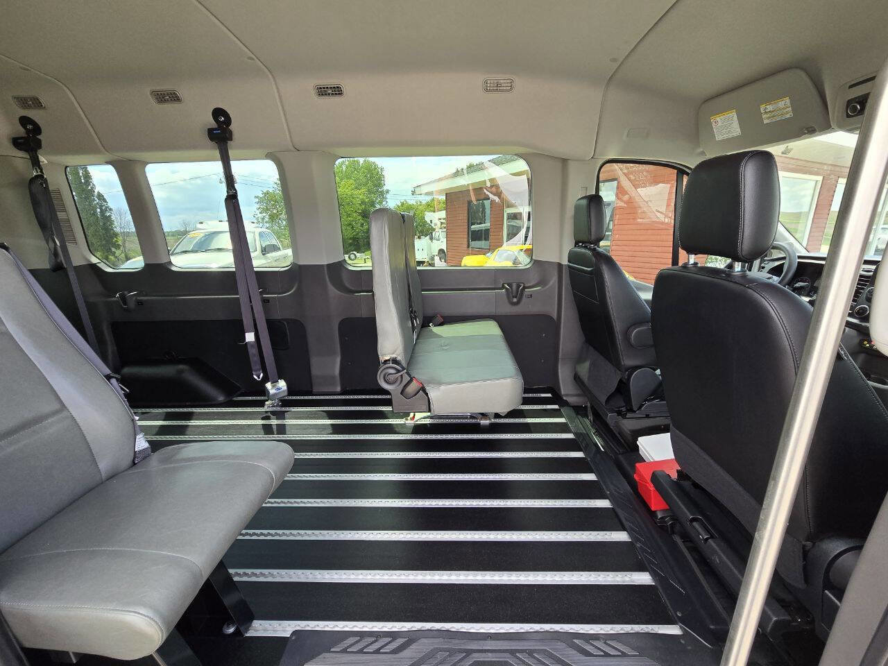 Used 2023 Ford Transit 350 XL image 23