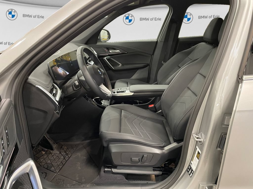 Certified 2026 BMW X1 xDrive28i w/ Convenience Package AWD/4WD image 9