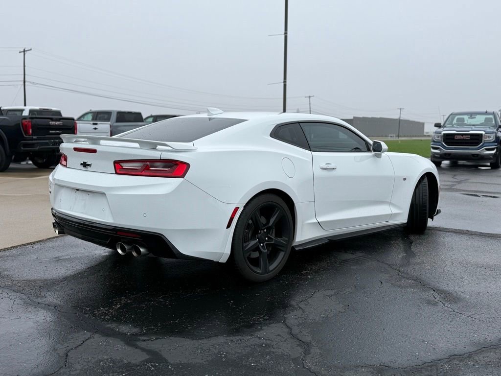 Used 2018 Chevrolet Camaro SS image 2