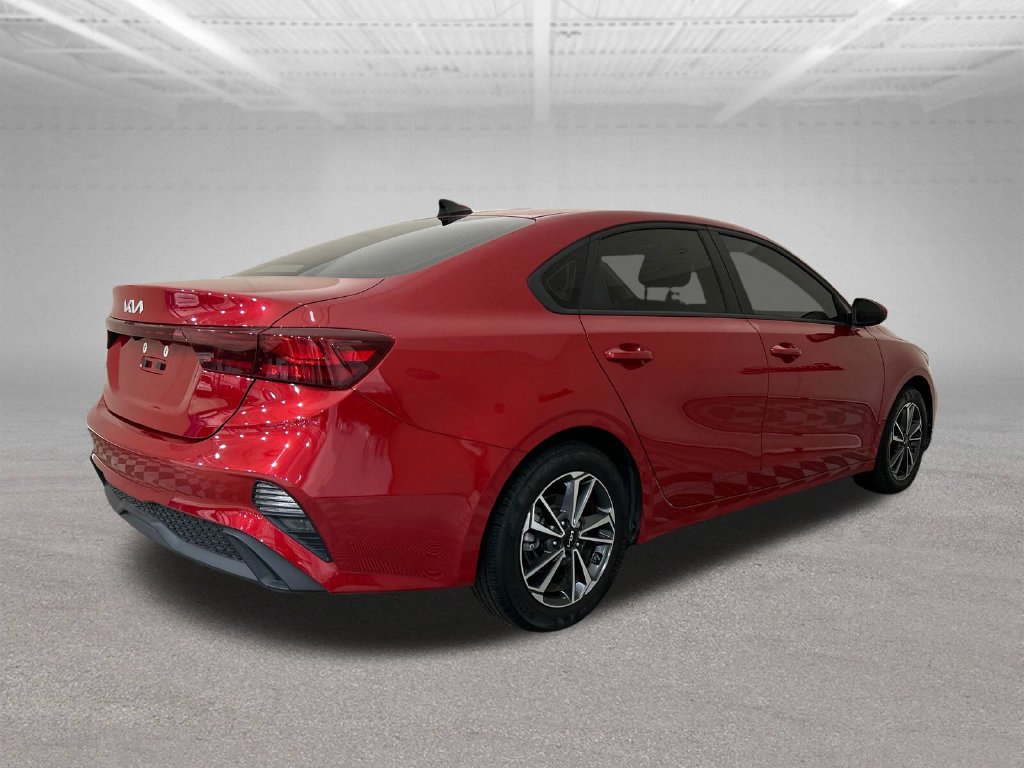 Used 2023 Kia Forte LXS FWD image 5