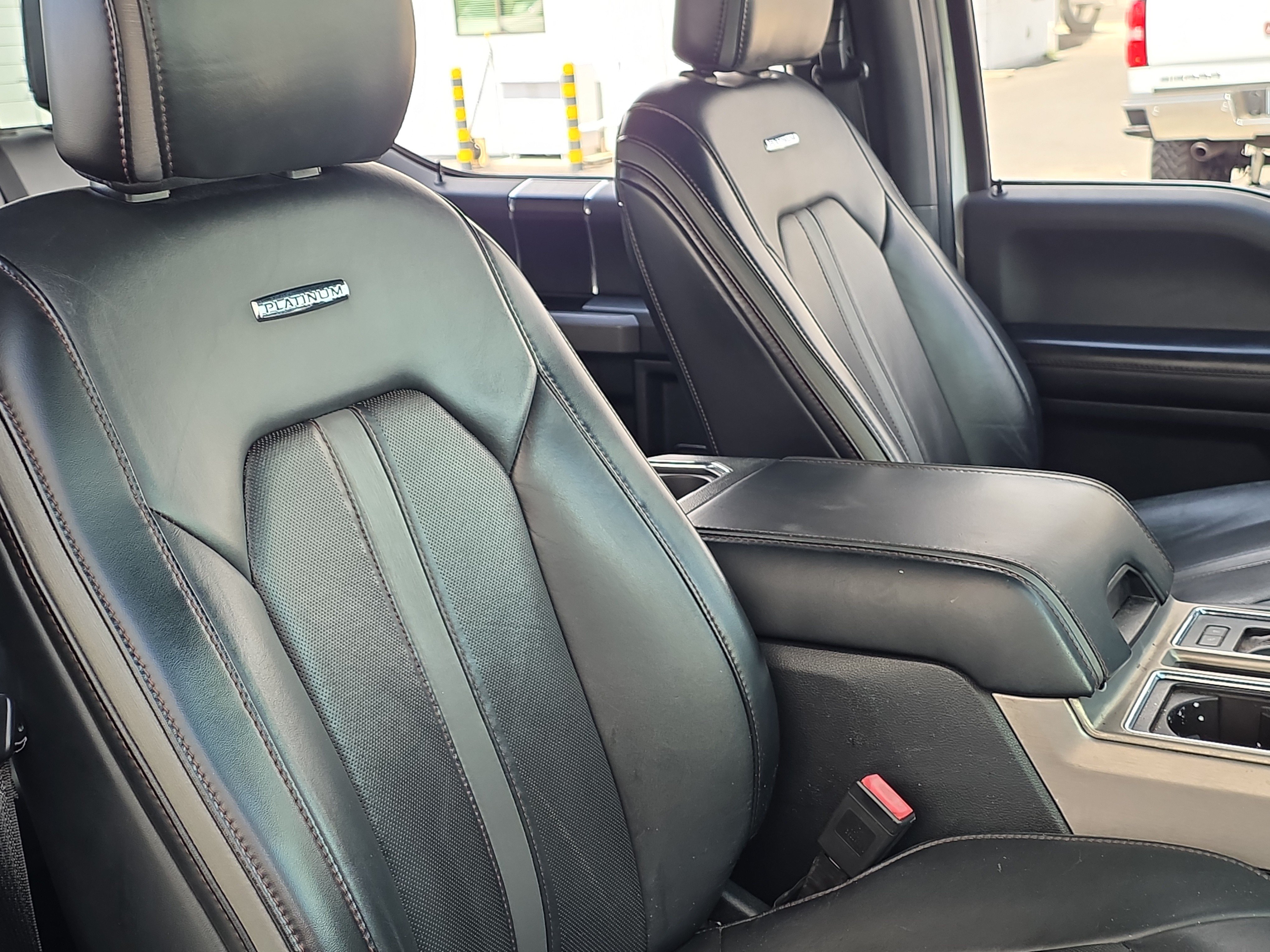 Used 2019 Ford F150 Platinum w/ Equipment Group 701A Luxury AWD/4WD image 35
