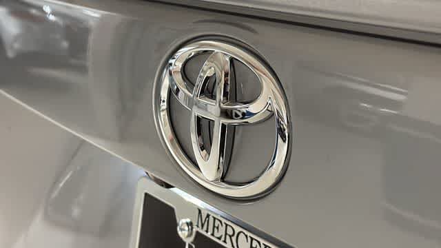 Used 2025 Toyota RAV4 XLE w/ Convenience Package AWD/4WD image 8